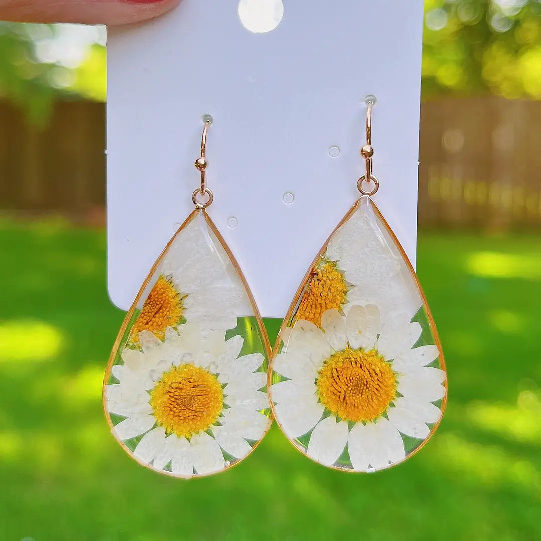 Pressed Daisy Flower Teardrop Earrings