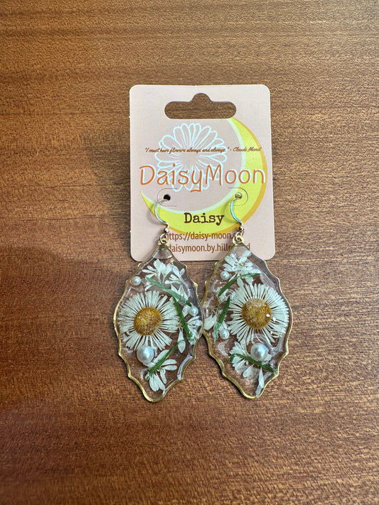 Diamond Shaped - Daisy, Pearl Accented - Earrings